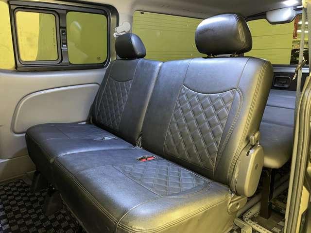 ＮＶ３５０キャラバンバン 　フルセグ付ストラーダナビ！走行中ＴＶ／ＤＶＤ視聴可！ＢＴ！アラウンドビューモニター！エマージェンシーブレーキ！両側スライドドア！ベッドキット！ＬＥＤヘッドライト！ウィンカーミラー！（18枚目）