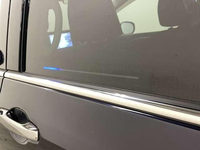 ジャスチャーコントロール機能付！手をかざしてスライドでドアあけれます！