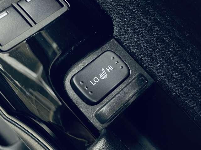 「シートヒーター」　寒い冬の必需品♪エアコンよりも早く暖めてくれます☆