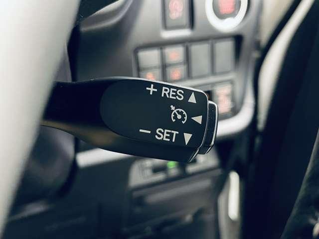 ヴォクシー ＺＳ　煌ＩＩ　フルセグ付純正１０．５インチＳＤナビ＆１２．１インチＦＤＭ！ＤＶＤ再生可！ＢＴ！バックガイドモニター！セーフティセンス！アイドリングストップ！両側パワスラ！純正ＡＷ！禁煙車！（13枚目）