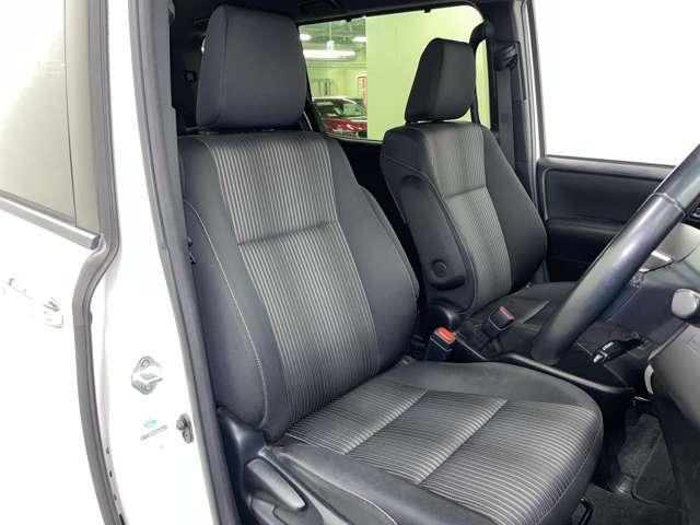 ヴォクシー ＺＳ　煌ＩＩ　フルセグ付純正１０．５インチＳＤナビ＆１２．１インチＦＤＭ！ＤＶＤ再生可！ＢＴ！バックガイドモニター！セーフティセンス！アイドリングストップ！両側パワスラ！純正ＡＷ！禁煙車！（16枚目）