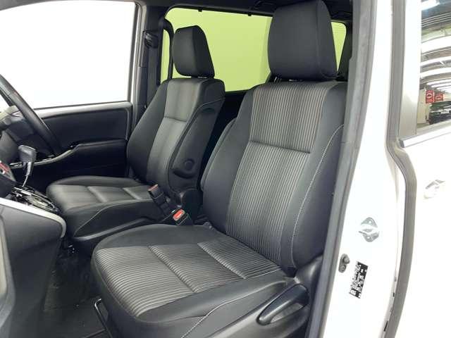 ヴォクシー ＺＳ　煌ＩＩ　フルセグ付純正１０．５インチＳＤナビ＆１２．１インチＦＤＭ！ＤＶＤ再生可！ＢＴ！バックガイドモニター！セーフティセンス！アイドリングストップ！両側パワスラ！純正ＡＷ！禁煙車！（17枚目）