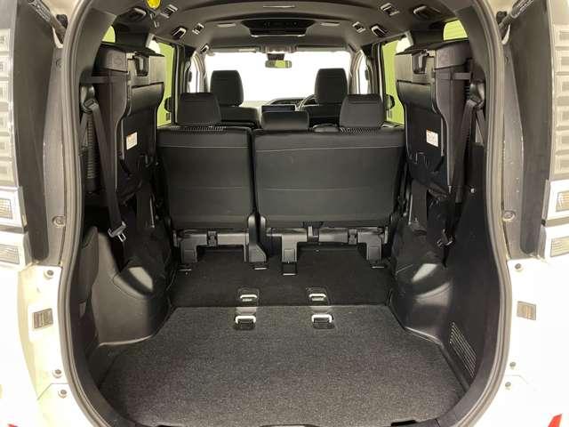 ヴォクシー ＺＳ　煌ＩＩ　フルセグ付純正１０．５インチＳＤナビ＆１２．１インチＦＤＭ！ＤＶＤ再生可！ＢＴ！バックガイドモニター！セーフティセンス！アイドリングストップ！両側パワスラ！純正ＡＷ！禁煙車！（24枚目）