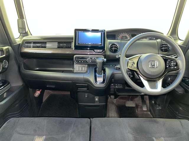 N-BOXカスタム G・Lホンダセンシング フルセグ付ストラーダSDナビ!走行中TV/DVD視聴可!BT!バックカメラ!ホンダセンシング!ACC!LKAS!アイドリングストップ!パワースライドドア!純正AW!LEDヘッド!(18枚目)