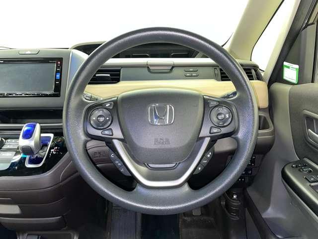 フリードハイブリッド ハイブリッド・Gホンダセンシング フルセグ付GATHERSインターナビ!走行中TV/DVD視聴可!BT!バックカメラ!ホンダセンシング!ACC!LKAS!両側パワースライドドア!シートリフター!ステアリングスイッチ!(18枚目)