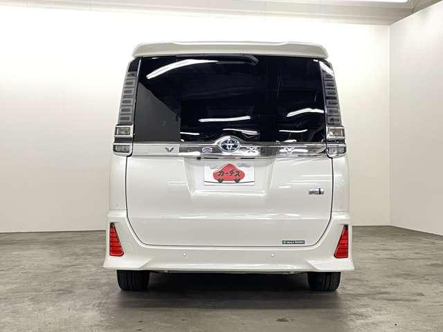 ヴォクシー ハイブリッドＺＳ　煌ＩＩＩ　フルセグ付アルパイン９インチナビ！走行中ＴＶ／ＤＶＤ視聴可！ＢＴ！バックカメラ！アルパインＦＤＭ！セーフティセンス！両側パワスラ！純正ＡＷ！ヒーター付合皮コンビシート！（28枚目）