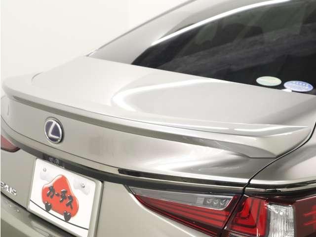 ＥＳ ＥＳ３００ｈ　Ｆスポーツ　フルセグ付純正１２．３インチディスプレイ！ＤＶＤ／ＢＤ再生可！パノラミックビューＭ！セーフティシステム＋！ムーンルーフ！Ｐトランク！純正１９インチＡＷ！ベンチレーター付フレアレッドＬ－ＴＥＸシート！（8枚目）