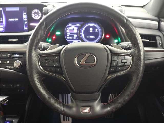 ＥＳ ＥＳ３００ｈ　Ｆスポーツ　フルセグ付純正１２．３インチディスプレイ！ＤＶＤ／ＢＤ再生可！パノラミックビューＭ！セーフティシステム＋！ムーンルーフ！Ｐトランク！純正１９インチＡＷ！ベンチレーター付フレアレッドＬ－ＴＥＸシート！（19枚目）