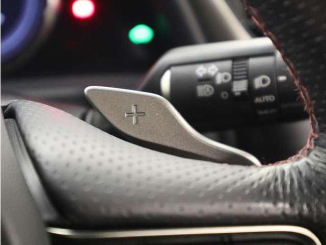 ＥＳ ＥＳ３００ｈ　Ｆスポーツ　フルセグ付純正１２．３インチディスプレイ！ＤＶＤ／ＢＤ再生可！パノラミックビューＭ！セーフティシステム＋！ムーンルーフ！Ｐトランク！純正１９インチＡＷ！ベンチレーター付フレアレッドＬ－ＴＥＸシート！（21枚目）