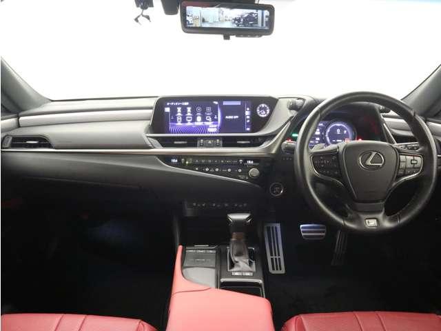 ＥＳ ＥＳ３００ｈ　Ｆスポーツ　フルセグ付純正１２．３インチディスプレイ！ＤＶＤ／ＢＤ再生可！パノラミックビューＭ！セーフティシステム＋！ムーンルーフ！Ｐトランク！純正１９インチＡＷ！ベンチレーター付フレアレッドＬ－ＴＥＸシート！（22枚目）