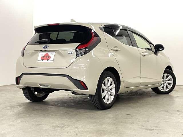 アクア １．５Ｚ　５名　フルセグ付１０．５インチＴコネクトナビ！ＣＤ／ＤＶＤデッキ！ＢＴ！バックカメラ！セーフティセンス！純正ＡＷ！ＡＣ１００Ｖ電源！クリアランスソナー！革巻ステアリング！Ｒクルコン！（5枚目）