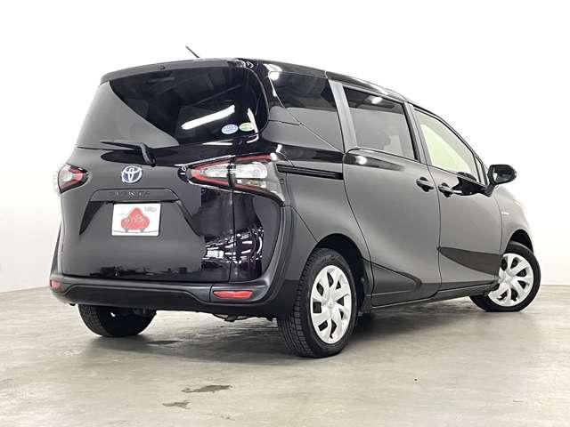 シエンタ ハイブリッドＧ　クエロ　フルセグ付純正ＳＤナビ！ＤＶＤ再生可！ＢＬＵＥＴＯＯＴＨ！バックガイドモニター！セーフティセンスＣ！両側パワスラ！ＬＥＤヘッドランプ！ウインカーミラー！フォグランプ！合皮コンビシート！禁煙車！（5枚目）