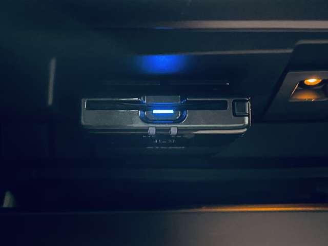 インプレッサスポーツ ＳＴＩスポーツ　フルセグ付純正ＯＰナビ！ＤＶＤ／ＢＤ再生可！ＢＴ！バック＆サイドカメラ！アイサイトコアテクノロジー＆セイフティプラス！アイドリングストップ！ＳＩ－ＤＲＩＶＥ！純正１８インチＡＷ！禁煙車！（15枚目）