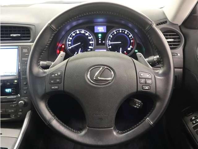 ＩＳ ＩＳ２５０　純正ＨＤＤナビ！バックガイドモニター！プリクラッシュセーフティ！純正ＡＷ！ディスチャージ！ウインカーミラー！フォグランプ！クリアランスソナー！パワーシート！革巻ステアリング！（19枚目）