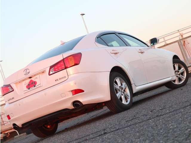 ＩＳ ＩＳ２５０　純正ＨＤＤナビ！バックガイドモニター！プリクラッシュセーフティ！純正ＡＷ！ディスチャージ！ウインカーミラー！フォグランプ！クリアランスソナー！パワーシート！革巻ステアリング！（33枚目）