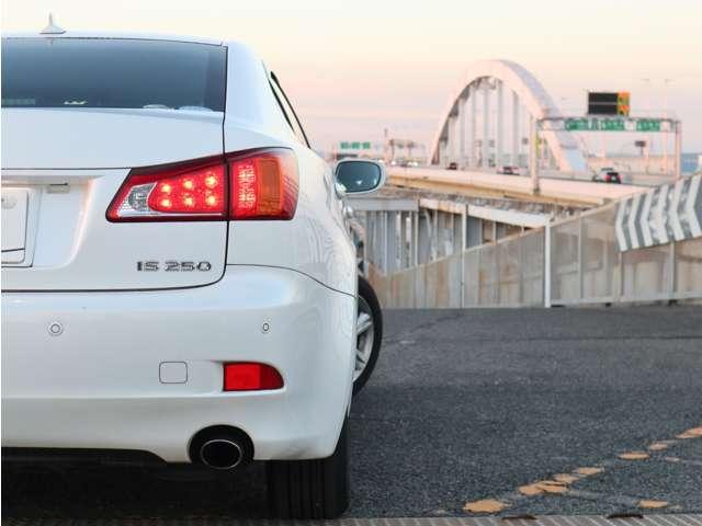 ＩＳ ＩＳ２５０　純正ＨＤＤナビ！バックガイドモニター！プリクラッシュセーフティ！純正ＡＷ！ディスチャージ！ウインカーミラー！フォグランプ！クリアランスソナー！パワーシート！革巻ステアリング！（34枚目）