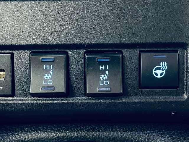 カローラクロス ハイブリッド　Ｚ　フルセグ付９インチディスプレイ！走行中ＤＶＤ再生可！ＢＴ！バックカメラ！セーフティセンス！パノラマルーフ！Ｐバックドア！純正１８インチＡＷ！ヒーター付ハーフレザーシート！Ｄ席Ｐシート！禁煙車！（13枚目）