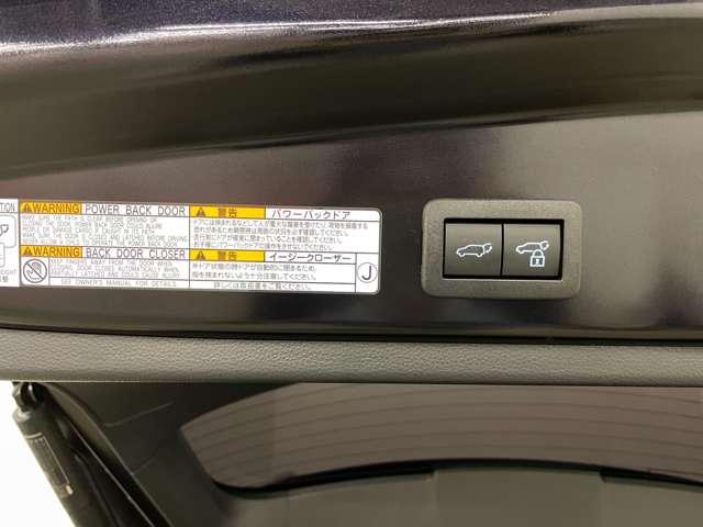 カローラクロス ハイブリッド　Ｚ　フルセグ付９インチディスプレイ！走行中ＤＶＤ再生可！ＢＴ！バックカメラ！セーフティセンス！パノラマルーフ！Ｐバックドア！純正１８インチＡＷ！ヒーター付ハーフレザーシート！Ｄ席Ｐシート！禁煙車！（25枚目）