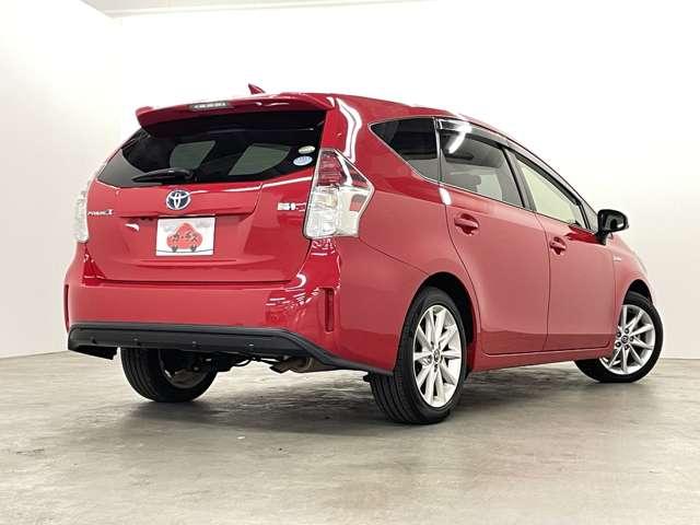 プリウスアルファ Ｓツーリングセレクション　フルセグ付純正８インチＳＤナビ！走行中ＴＶ／ＤＶＤ視聴可！ＢＴ！バックガイドモニター！純正１７インチＡＷ！リアスポイラー！革巻ステアリング！ステアリングスイッチ！シートリフター！禁煙車！（5枚目）