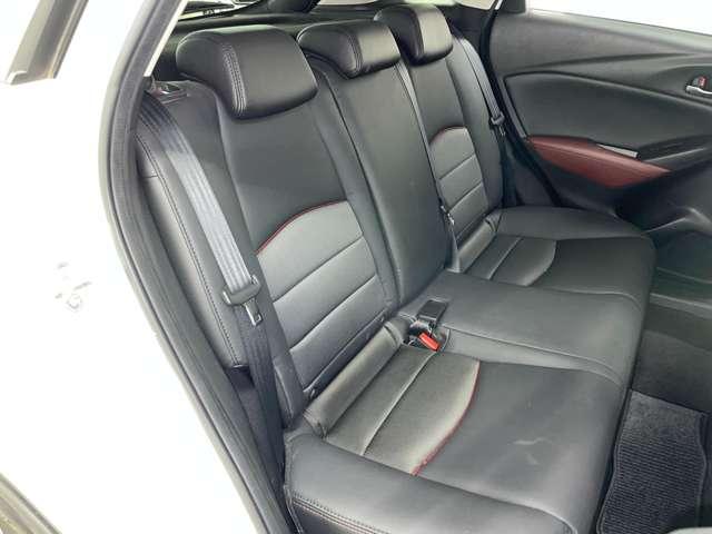 「２ｎｄシート」２列目は大人がゆったり座るスペースがあります♪