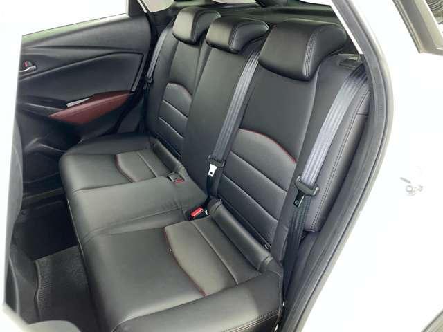 「２ｎｄシート」２列目は大人がゆったり座るスペースがあります♪