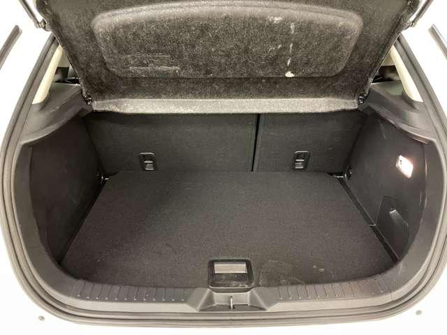「ラゲッジスペース」これだけの容量を確保！何でも載せて下さい♪