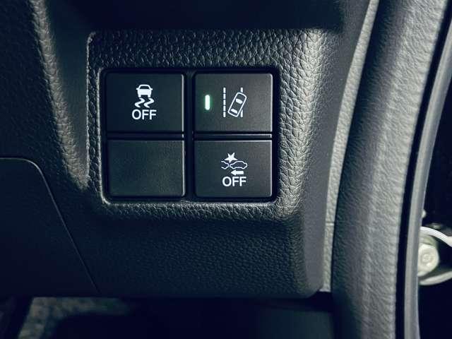 Ｎ－ＢＯＸカスタム Ｇ・Ｌターボホンダセンシング　フルセグ付８インチＧＡＴＨＥＲＳインターナビ！走行中ＴＶ／ＤＶＤ視聴可！ＢＴ！バックカメラ！ホンダセンシング！ＡＣＣ！ＬＫＡＳ！アイドリングストップ！両側パワスラ！純正１５インチＡＷ！（5枚目）