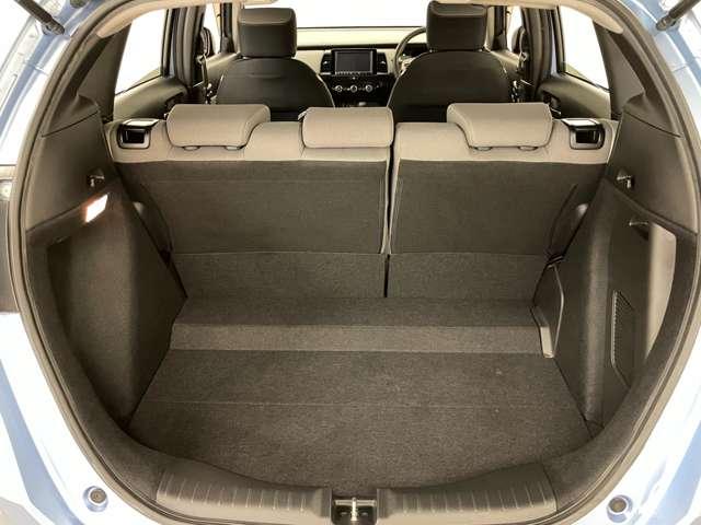 フィット ｅ：ＨＥＶネス　禁煙車！ホンダセンシング！アダプティブクルーズコントロール！フルセグ付きナビ！バックモニター！ＥＴＣ！ＬＥＤヘッドライト！オートライト！（21枚目）