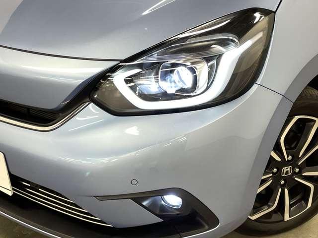 フィット ｅ：ＨＥＶネス　禁煙車！ホンダセンシング！アダプティブクルーズコントロール！フルセグ付きナビ！バックモニター！ＥＴＣ！ＬＥＤヘッドライト！オートライト！（23枚目）