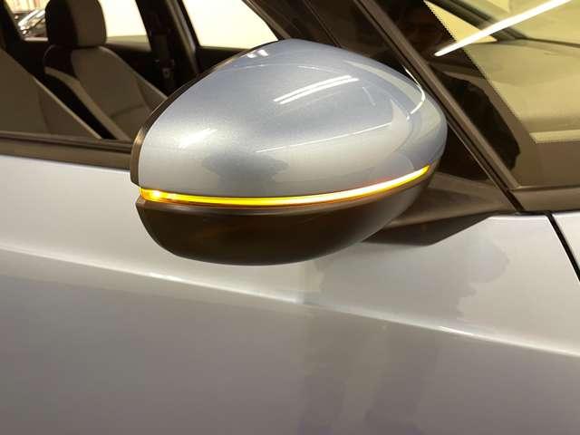 フィット ｅ：ＨＥＶネス　禁煙車！ホンダセンシング！アダプティブクルーズコントロール！フルセグ付きナビ！バックモニター！ＥＴＣ！ＬＥＤヘッドライト！オートライト！（24枚目）