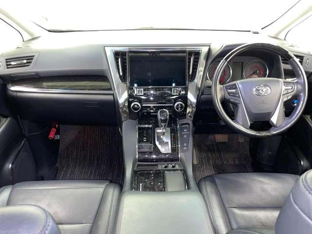 アルファード ２．５Ｓ　Ｃパッケージ　フルセグ付アルパイン１１インチナビ＆１２．８インチＦＤＭ！ＤＶＤ再生可！ＢＴ！Ｂモニター！セーフティセンス！ＢＳＭ！ＷＳＲ！両側パワスラ！社外２０インチＡＷ！ＬＥＤヘッドランプ！禁煙車！（6枚目）