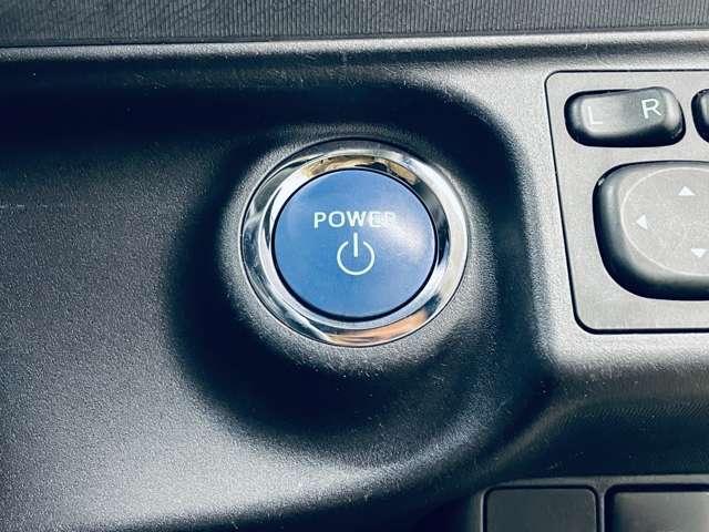 アクア １．５Ｇ　５名　フルセグツキ純正ＨＤＤナビ！ＤＶＤ再生可！ＢＬＵＥＴＯＯＴＨ！バックガイドモニター！ウインカーミラー！大型Ｒスポイラー！革巻ステアリング！オートライト！スマートキー！（12枚目）