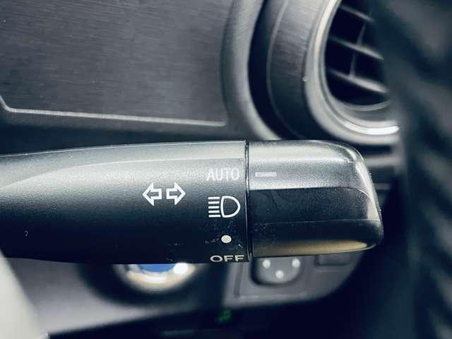 アクア １．５Ｇ　５名　フルセグツキ純正ＨＤＤナビ！ＤＶＤ再生可！ＢＬＵＥＴＯＯＴＨ！バックガイドモニター！ウインカーミラー！大型Ｒスポイラー！革巻ステアリング！オートライト！スマートキー！（15枚目）