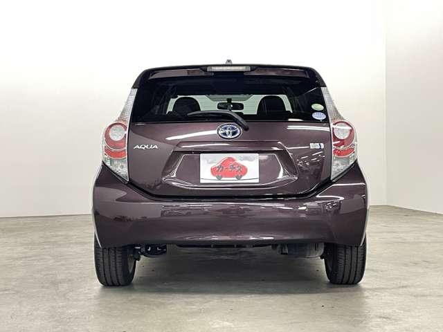 アクア １．５Ｇ　５名　フルセグツキ純正ＨＤＤナビ！ＤＶＤ再生可！ＢＬＵＥＴＯＯＴＨ！バックガイドモニター！ウインカーミラー！大型Ｒスポイラー！革巻ステアリング！オートライト！スマートキー！（29枚目）