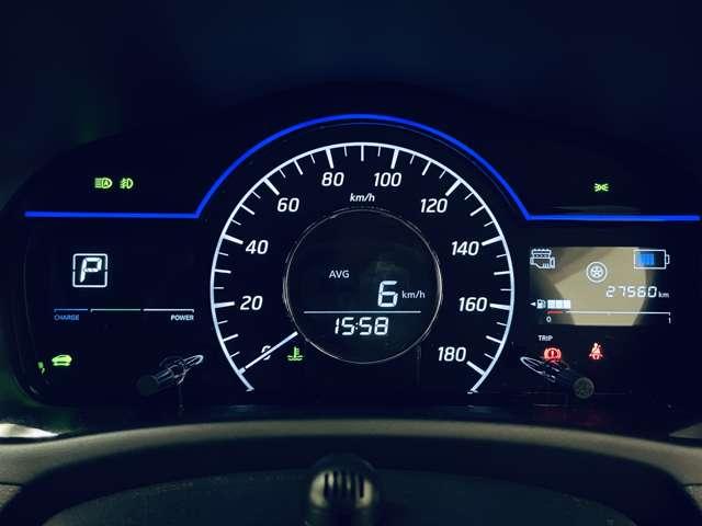 ノート ｅ－パワー　メダリスト　フルセグ付純正ナビ！ＤＶＤ＆ＢＤ再生可！アラウンドビュー＆フロントモニター！エアブレ！純正ＡＷ！ＬＥＤヘッドランプ！ウインカーミラー！Ｆ＆Ｒソナー！合皮コンビシート！革巻ステアリング！（18枚目）