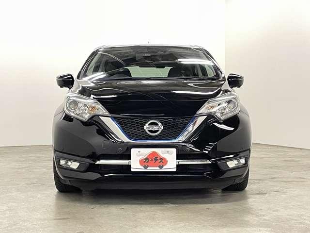 ノート ｅ－パワー　メダリスト　フルセグ付純正ナビ！ＤＶＤ＆ＢＤ再生可！アラウンドビュー＆フロントモニター！エアブレ！純正ＡＷ！ＬＥＤヘッドランプ！ウインカーミラー！Ｆ＆Ｒソナー！合皮コンビシート！革巻ステアリング！（29枚目）