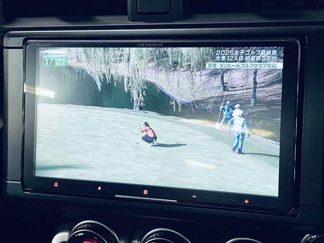 ＢＲＺ Ｒ　６速ＭＴ！フルセグ付純正ＯＰ９インチナビ！ＤＶＤ再生可！ＢＴ！バックカメラ！純正１７インチＡＷ！ＳＴＩエアロパーツ！ＳＲＶＤ！スポーツシート！シートリフター！革巻ステアリング！クルコン！禁煙車！（12枚目）