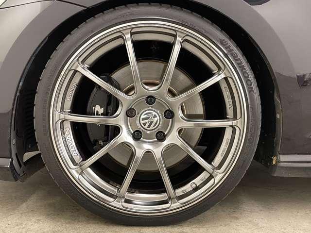 ゴルフR ベースグレード DISCOVER-PRO!フルセグTV!走行中TV/DVD視聴可!BT!プリクラッシュセーフティシステム!スタート/ストップ!パークパイロット!ADVAN-RACING19インチAW!(6枚目)