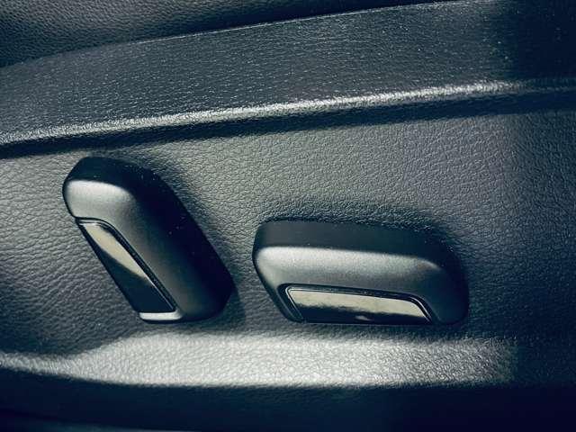 ゴルフR ベースグレード DISCOVER-PRO!フルセグTV!走行中TV/DVD視聴可!BT!プリクラッシュセーフティシステム!スタート/ストップ!パークパイロット!ADVAN-RACING19インチAW!(20枚目)