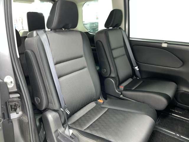 セレナ e-パワー ハイウェイスターV フルセグ付純正9インチナビ!走行中TV/DVD/BD視聴可!BT!アラウンドビューM!純正FDM!プロパイロット!エマージェンシーブレーキ!両側パワスラ!デュアルバックドア!純正AW!禁煙車!(19枚目)