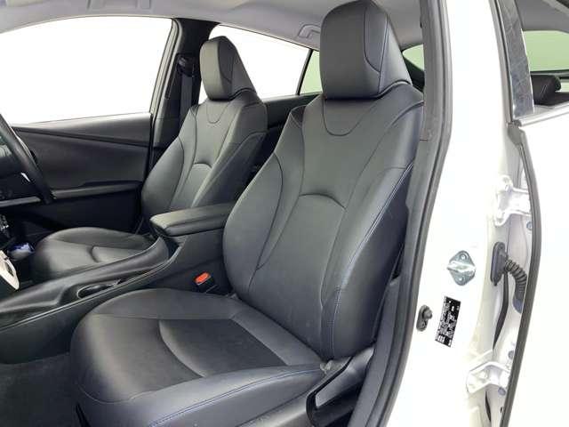 プリウス Sツーリングセレクション フルセグ付純正SDナビ!DVD再生可!BLUETOOTH!バックガイドモニター!純正17インチAW!LEDヘッドランプ&LEDフォグ!ウインカーミラー!ブラック合皮シート!シートヒーター!禁煙車!(15枚目)