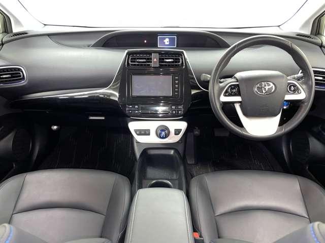 プリウス Sツーリングセレクション フルセグ付純正SDナビ!DVD再生可!BLUETOOTH!バックガイドモニター!純正17インチAW!LEDヘッドランプ&LEDフォグ!ウインカーミラー!ブラック合皮シート!シートヒーター!禁煙車!(18枚目)