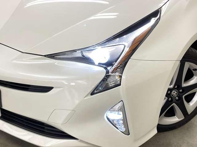 プリウス Sツーリングセレクション フルセグ付純正SDナビ!DVD再生可!BLUETOOTH!バックガイドモニター!純正17インチAW!LEDヘッドランプ&LEDフォグ!ウインカーミラー!ブラック合皮シート!シートヒーター!禁煙車!(22枚目)