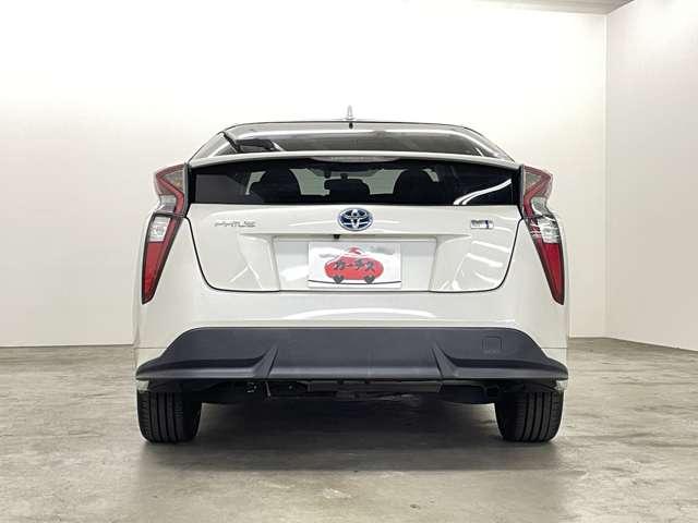 プリウス Sツーリングセレクション フルセグ付純正SDナビ!DVD再生可!BLUETOOTH!バックガイドモニター!純正17インチAW!LEDヘッドランプ&LEDフォグ!ウインカーミラー!ブラック合皮シート!シートヒーター!禁煙車!(25枚目)