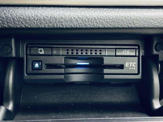 クラウンハイブリッド アスリートＳ　Ｊ－フロンティア　フルセグ付ＴコネクトＳＤナビ！走行中ＴＶ／ＤＶＤ視聴可！ＢＴ！バックガイドＭ！セーフティセンスＰ！純正１８インチスパッタリング塗装ＡＷ！ヒーター付ハーフレザーＰシート！禁煙車！（15枚目）