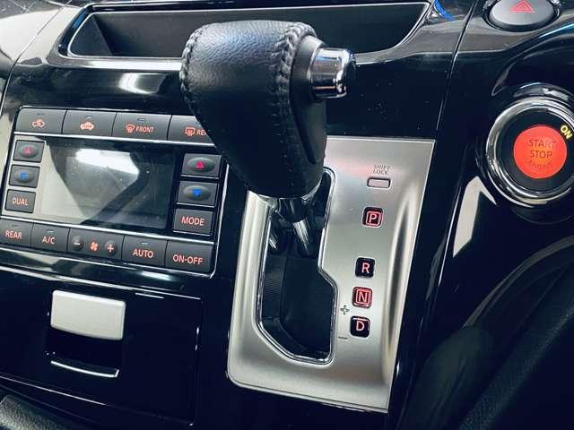 エルグランド ２５０ハイウェイスターＳ　フルセグ付純正８インチナビ＆フリップダウンモニター！！ＤＶＤ＆ＢＤ再生可！バックモニター！両側パワスラ！純正１８インチＡＷ！ＬＥＤヘッドランプ！ウインカーミラー！フォグランプ！禁煙車！（14枚目）