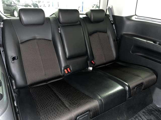 エルグランド ２５０ハイウェイスターＳ　フルセグ付純正８インチナビ＆フリップダウンモニター！！ＤＶＤ＆ＢＤ再生可！バックモニター！両側パワスラ！純正１８インチＡＷ！ＬＥＤヘッドランプ！ウインカーミラー！フォグランプ！禁煙車！（19枚目）