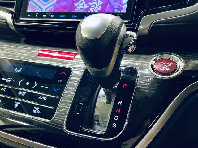 オデッセイ アブソルート・EXホンダセンシング フルセグ付8インチGATHERSインターナビ!走行中TV/DVD視聴可!BT!バックカメラ!ホンダセンシング!ACC!LKAS!アイドリングストップ!両側パワスラ!純正18AW!禁煙車!(18枚目)