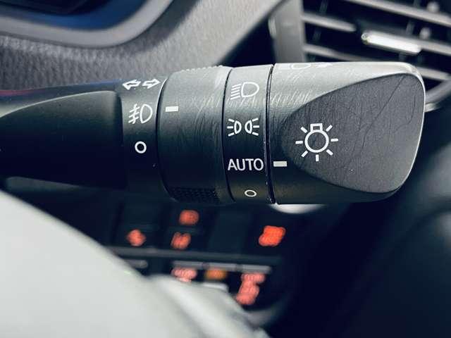 �u�I�[�g���C�g�v�@�Â��Ȃ�Ǝ����Ń��C�g���_�����A���S�^�]���菕���I