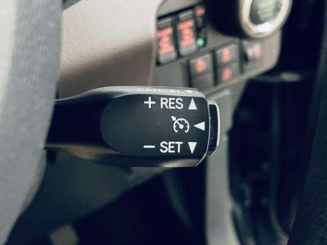 �u�N���[�Y�R���g���[���v�@�A�N�Z���𓥂܂Ȃ��Ă��ݒ肵�����x�Ŏ����I�ɑ��s����̂Ńh���C�o�[�̕��S���y�����܂���